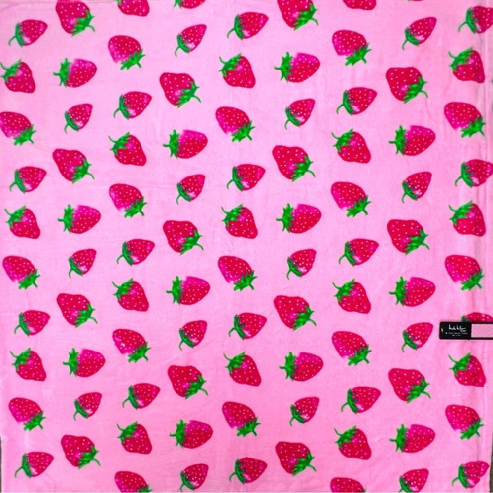 Nicole Miller - ‘Pink Strawberries’ Oversized Designer Beach Towel. NWT Firm!